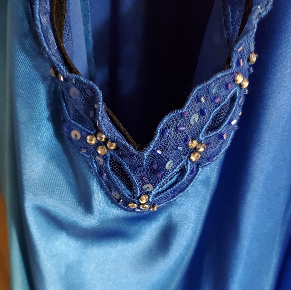 Gorgeous Blue Ombre Prom Dress with Beading - Picture 3 of 4